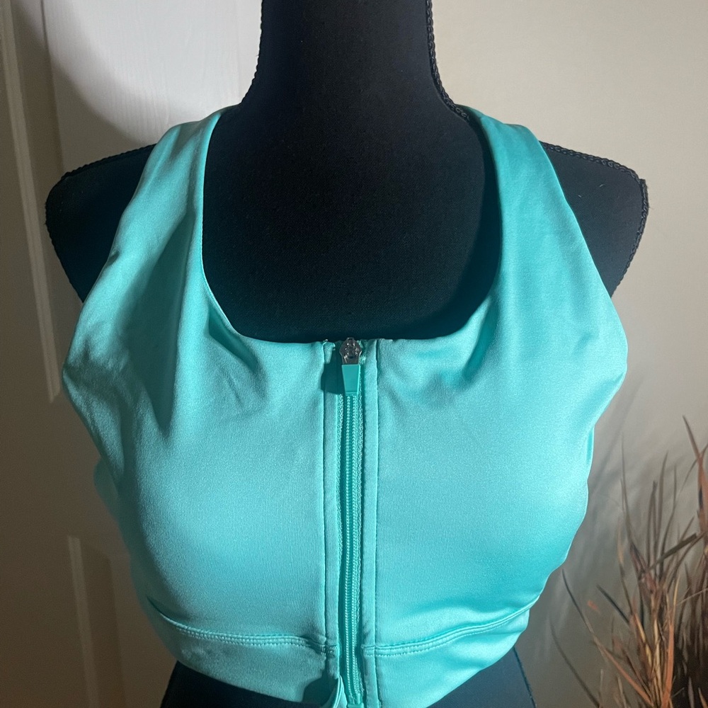 Tek Gear workout gear women's sports bra, size XL and green in color - Picture 2 of 5